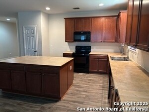 Building Photo - 3711 Lazy Diamond