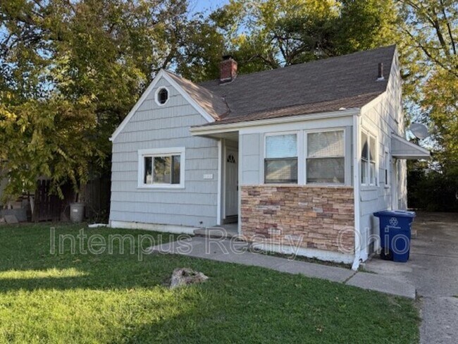 Foto del edificio - 692 S Wheatland Ave