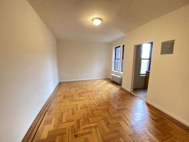 Building Photo - 1 bedroom in BRONX NY 10467