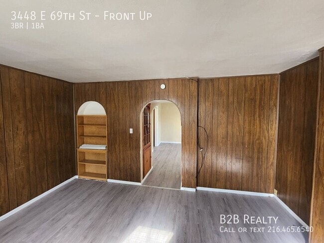 Foto del edificio - 3448 E 69th St