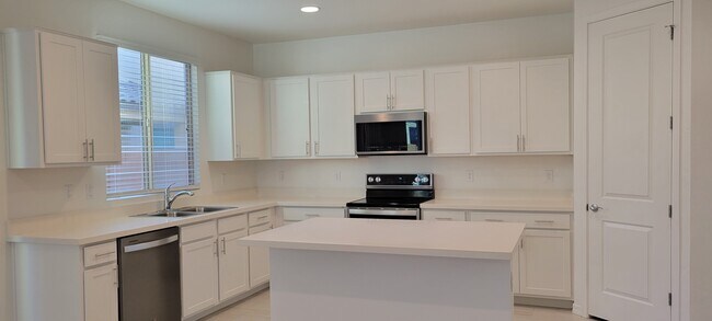 Cocina - 9309 E Static Ave