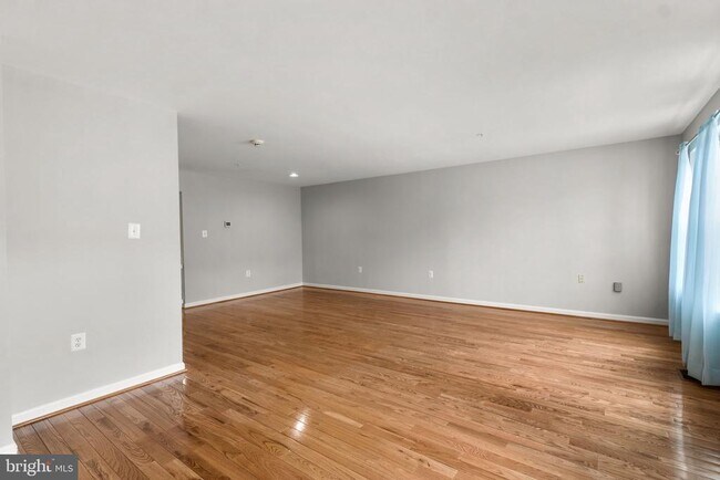 Building Photo - 4613 Kings Mill Way