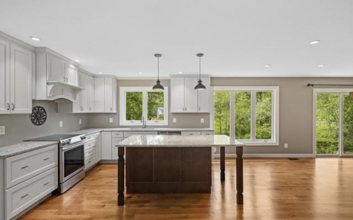 Kitchen - 7432 Clifton Rd