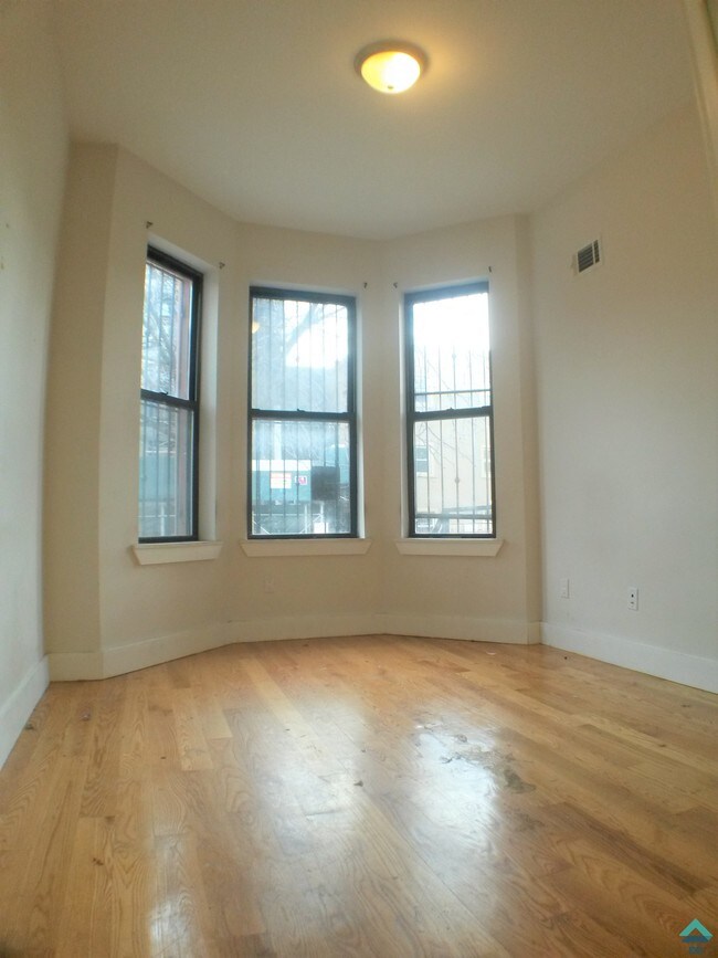 Building Photo - 1139 Greene Ave