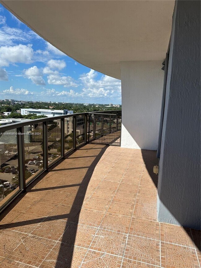 Foto del edificio - 2301 SW 27th Ave