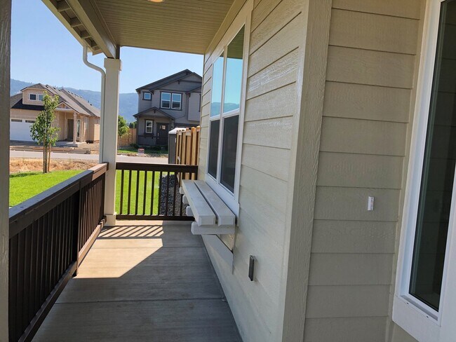 Foto del edificio - Beautiful newer 4 bedroom house in Coburg!