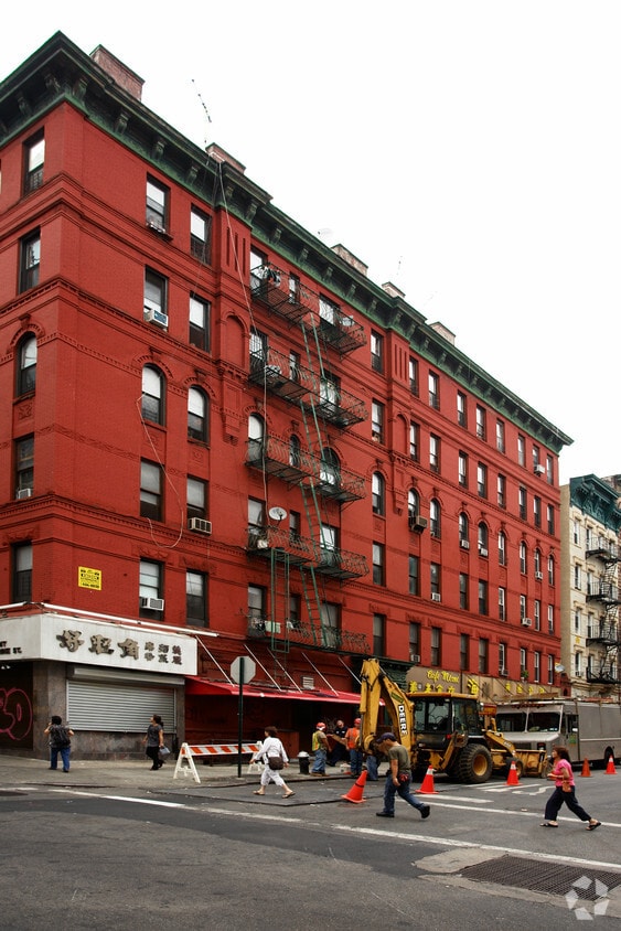 Building Photo - 23 Catherine St