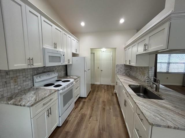 Building Photo - 2600 Briar Oak Cir