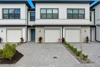 Building Photo - 27881 Radiant Ct