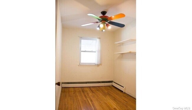 Foto del edificio - 83-42 Talbot St