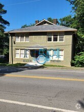 Building Photo - 1305 Kavanaugh Blvd