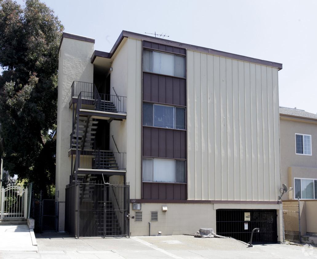 Foto del edificio - 1220 Foothill Blvd