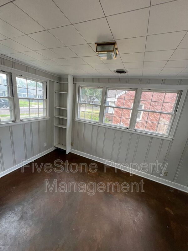 Foto del edificio - 144 Northwood Dr