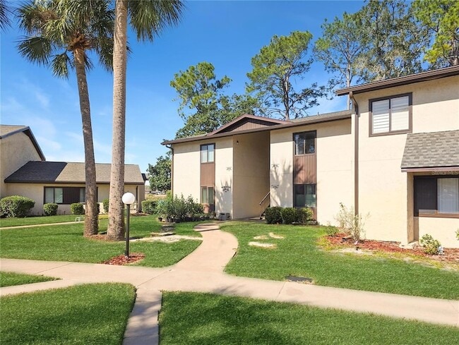 Foto del edificio - 623 Midway Dr