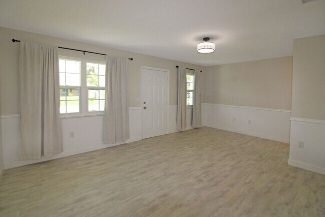 Building Photo - South Venice Annual Home for Rent