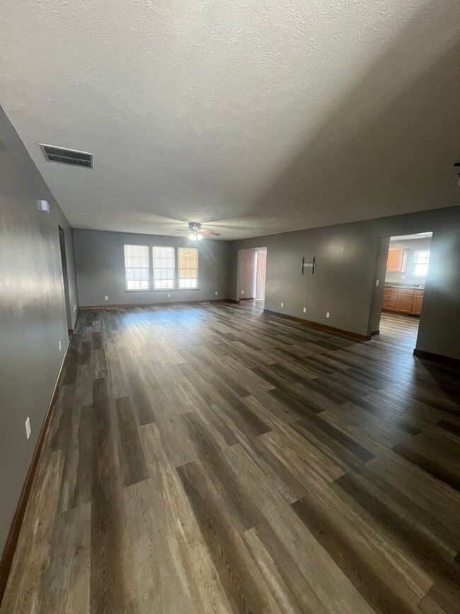 Foto del edificio - BEAUTIFUL LARGE 2 bedroom 2 bath CHATHAM SCHOOLS SPRINGFIELD UTILITIES