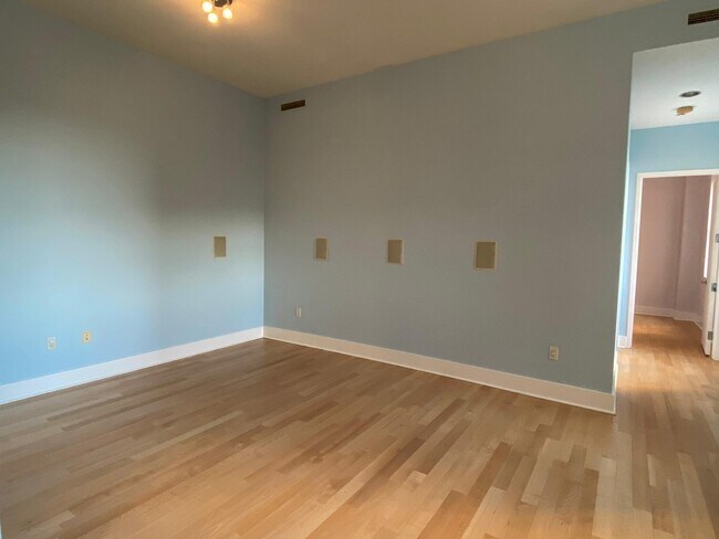 Building Photo - 4 Beacon Way