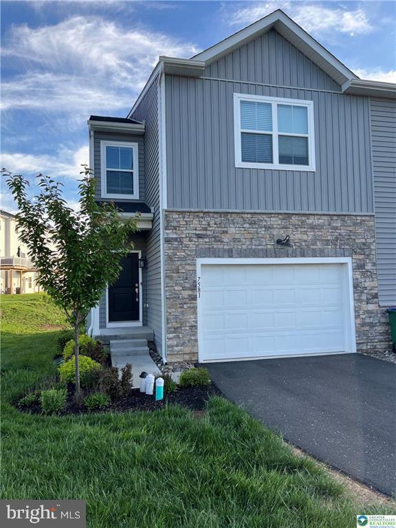 Foto principal - 7581 Clayton Ave