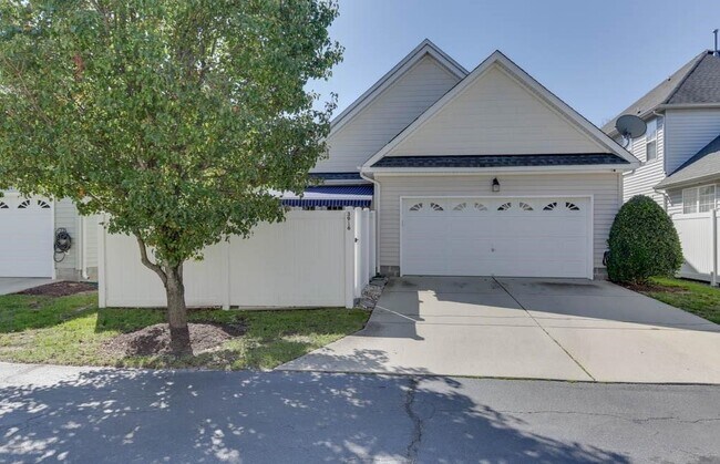 Building Photo - 3916 Hester Dr