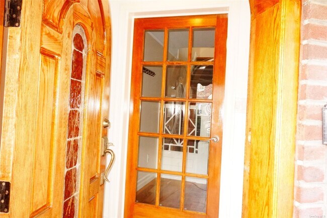 Building Photo - 80-04 Penelope Ave