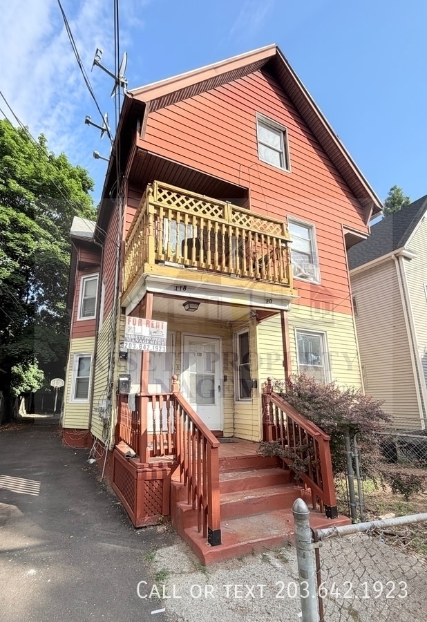 Foto del edificio - 118 Cedar Hill Ave