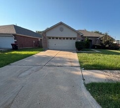 Building Photo - 17063 Clan MacGregor Dr