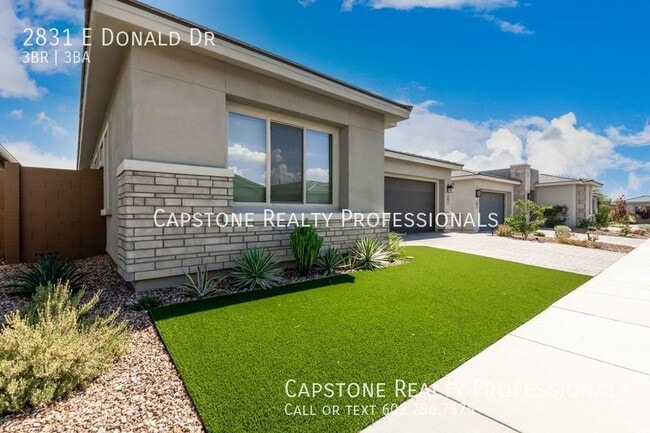 Building Photo - This 3 Bed 2.5 Bath in Astarea at Sky Comm...
