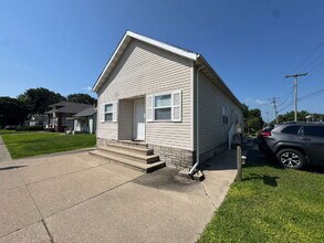 Building Photo - 1725 Crosat St