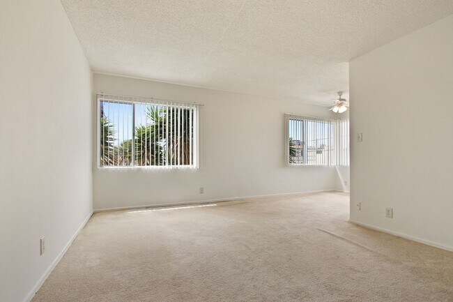 Foto del edificio - 10250 Palms Blvd