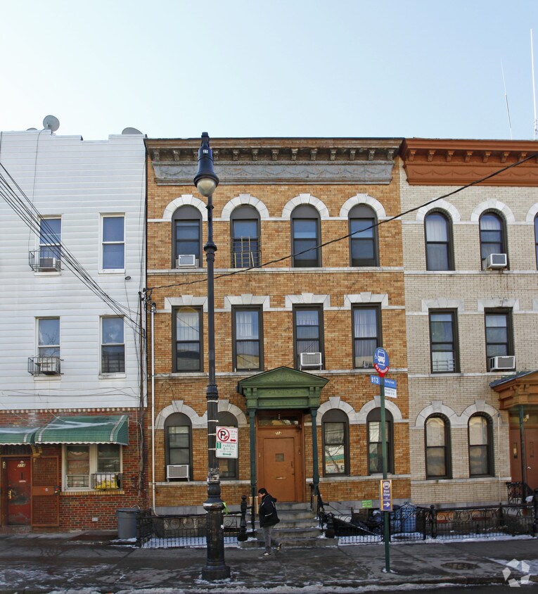 Building Photo - 212 Wyckoff Ave