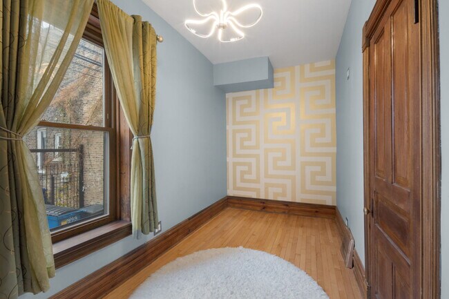 Building Photo - 1542 N Campbell Ave