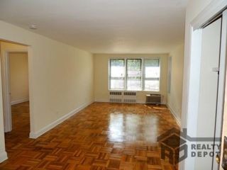 Foto del edificio - 8615 Ava Pl