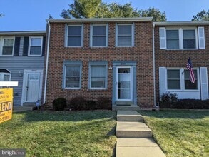 Building Photo - 18005 Queen Elizabeth Dr