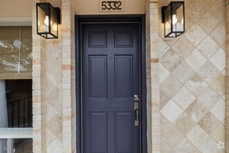 Building Photo - 5332 Balcones Dr