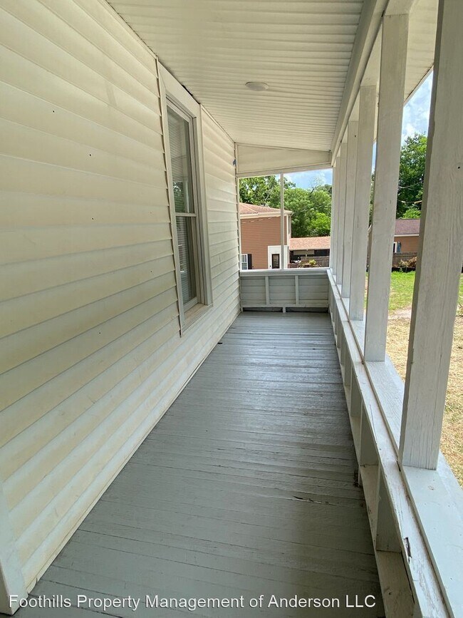 Foto del edificio - 4 br, 2 bath House - 815 W Whitner St