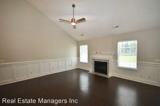 Building Photo - 3 br, 2 bath House - 13030 Peacock Ln