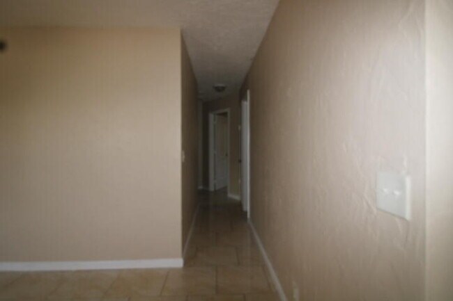 Foto del edificio - 1412 W 6th St