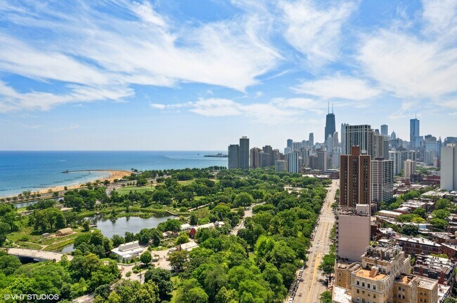 Foto del edificio - 2020 N Lincoln Park W