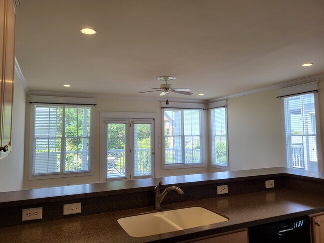 Building Photo - 114 Green Turtle Ln