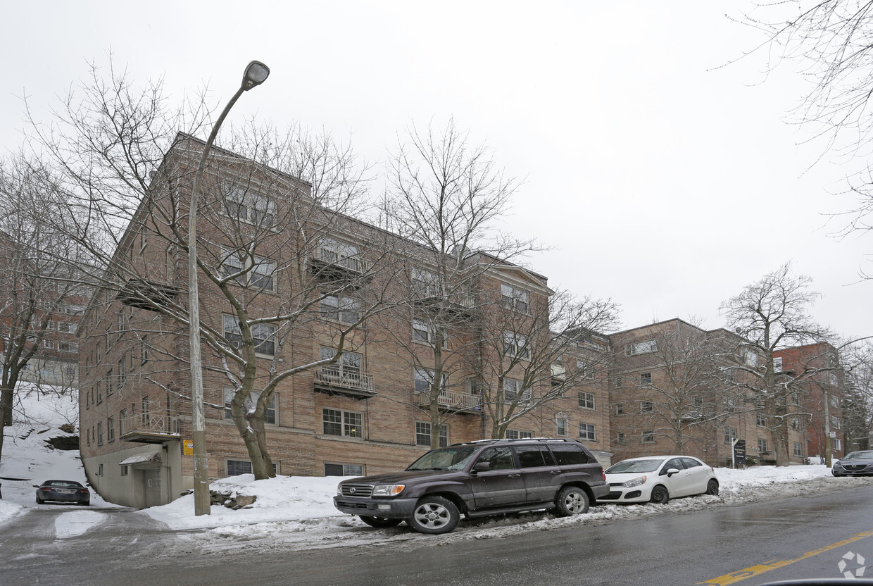 Primary Photo - 3400 Ridgewood