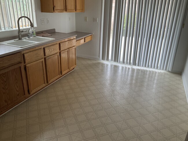 Foto del edificio - 8336 Crown Peak Ave