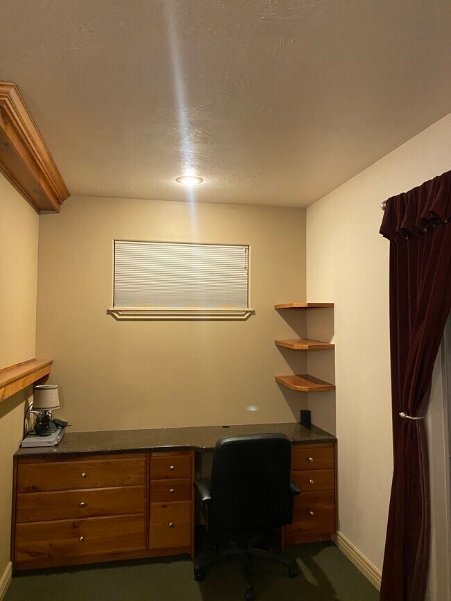 Foto del edificio - 2560 Woodhill Way