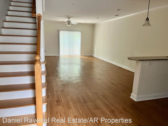 Building Photo - 2 br, 2.5 bath House - 4942 Date Palm Drive