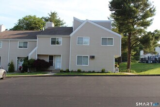 Building Photo - 9 Watch Hill Cir