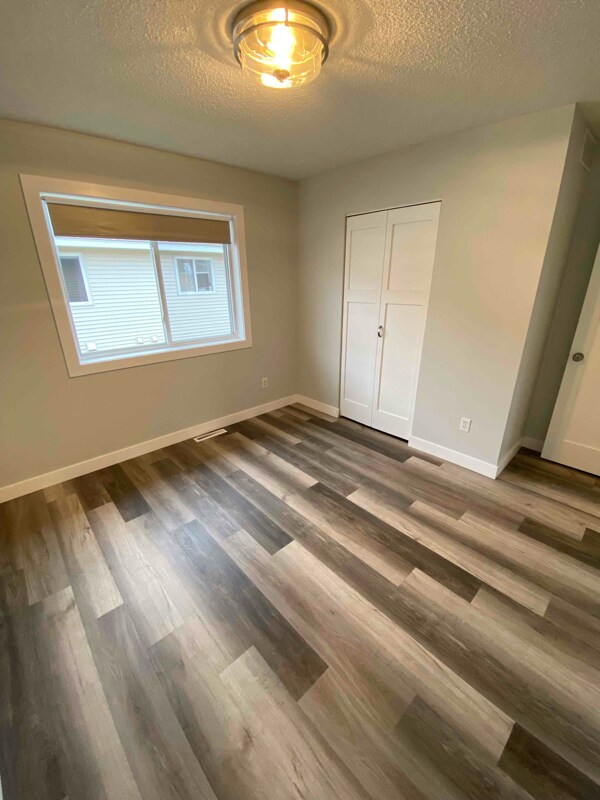 Building Photo - 444 Tanager Path