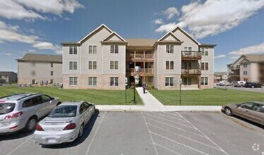 Building Photo - 670 Bassett Dr