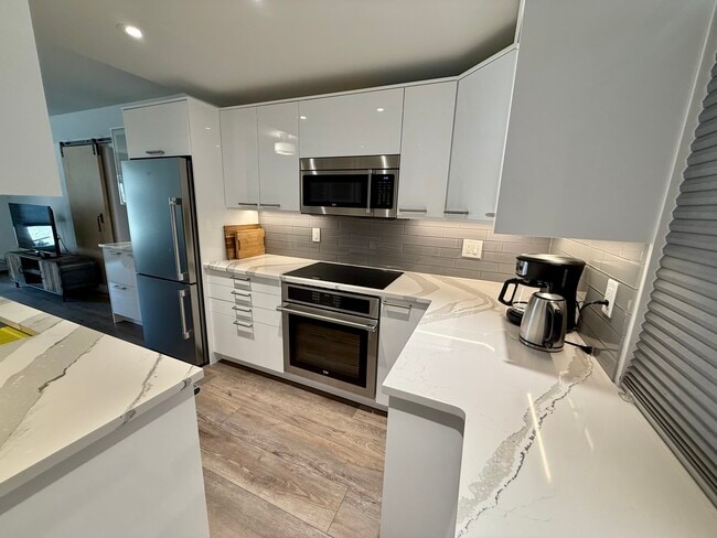 Building Photo - 1117 Vine St