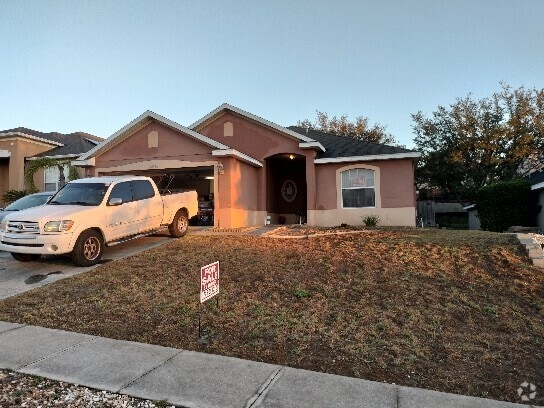 Building Photo - 30126 Sandbunker Ln