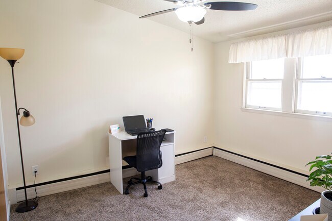 Bedroom - South Oak