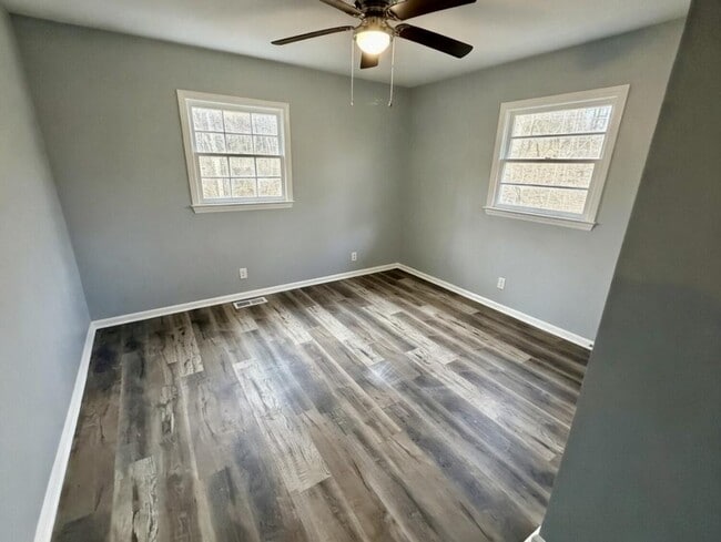 Building Photo - 1223 Dixie Pl